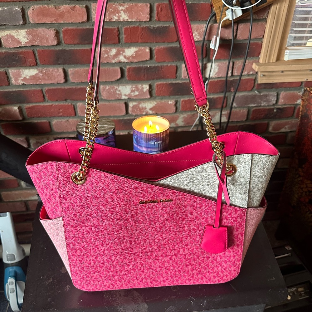 Michael Kors jet set large tote